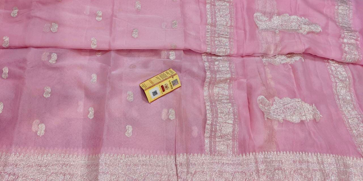 100% Pure Banarasi Silk Saree को ख़रीदने और बेचने से पहले बनारसी साड़ी को समझे 